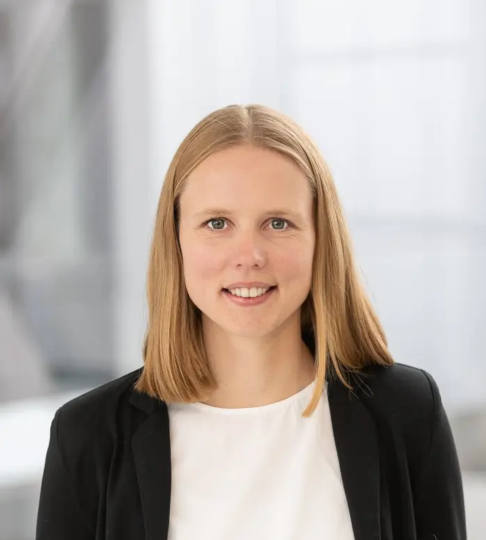 Forschungsteamleiterin Katharina Barbu führt mit ihrem Team Automatisierungs-Potenzialanalysen durch.